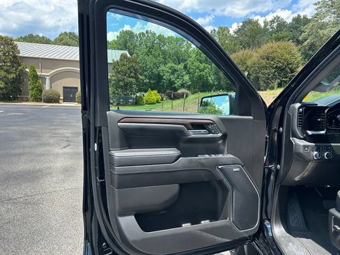Used 2022 GMC Sierra 1500 SLT w/ SLT Convenience Package AWD/4WD image 58