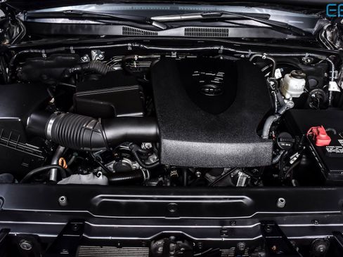 Used 2022 Toyota Tacoma TRD Sport image 11