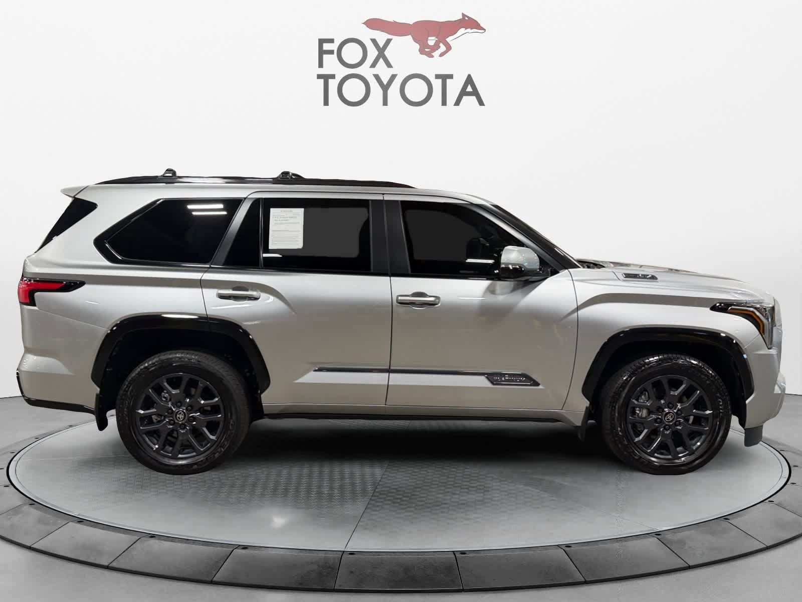 Used 2025 Toyota Sequoia Platinum AWD/4WD image 7