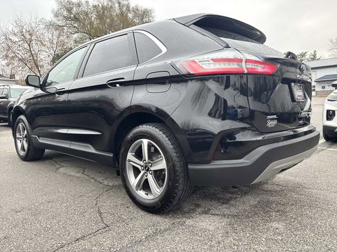 Used 2024 Ford Edge SEL w/ Convenience Package image 9