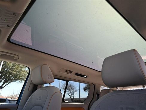 New 2025 Volkswagen ID. Buzz 1st Edition image 16