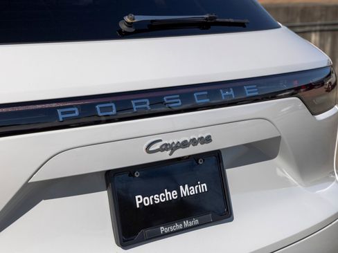 Certified 2021 Porsche Cayenne AWD/4WD image 20