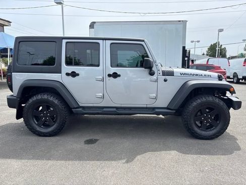 Used 2016 Jeep Wrangler Unlimited Sport AWD/4WD image 6
