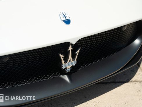 Used 2023 Maserati MC20 Coupe RWD image 3