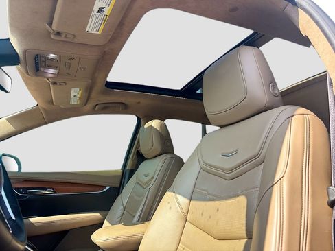Used 2017 Cadillac XT5 Platinum w/ Driver Assist Package AWD/4WD image 40