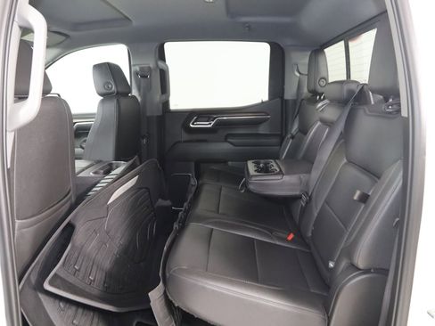 Used 2023 GMC Sierra 1500 SLT w/ SLT Convenience Package image 50
