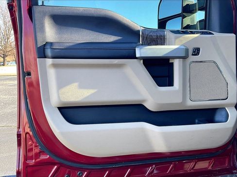 Used 2019 Ford F250 Lariat w/ Lariat Ultimate Package image 18