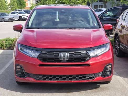 Certified 2025 Honda Odyssey Elite image 3