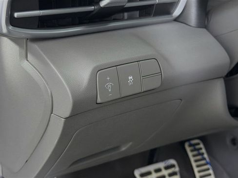 Used 2025 Hyundai Elantra Sport image 12