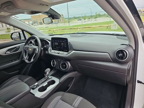 Used 2023 Chevrolet Blazer LT image 28