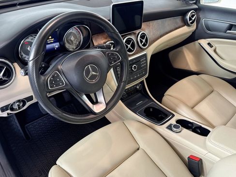 Used 2016 Mercedes-Benz GLA 250 image 9