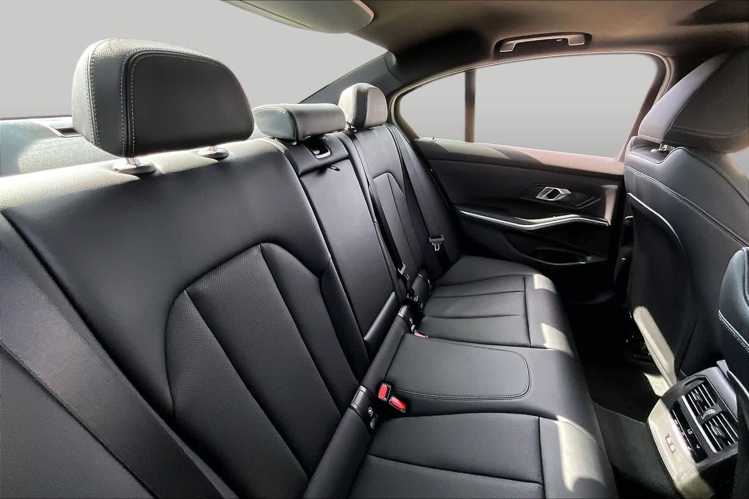 Used 2026 BMW 330i Sedan RWD image 18
