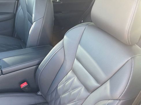 New 2026 Nissan Rogue Platinum AWD/4WD image 19