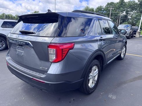 Used 2024 Ford Explorer XLT AWD/4WD image 4