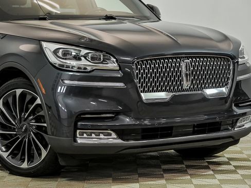 Used 2023 Lincoln Aviator Reserve w/ Equipment Group 201A AWD/4WD image 2