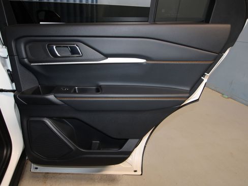 New 2026 Ford Explorer Tremor w/ Tremor Convenience Package image 22