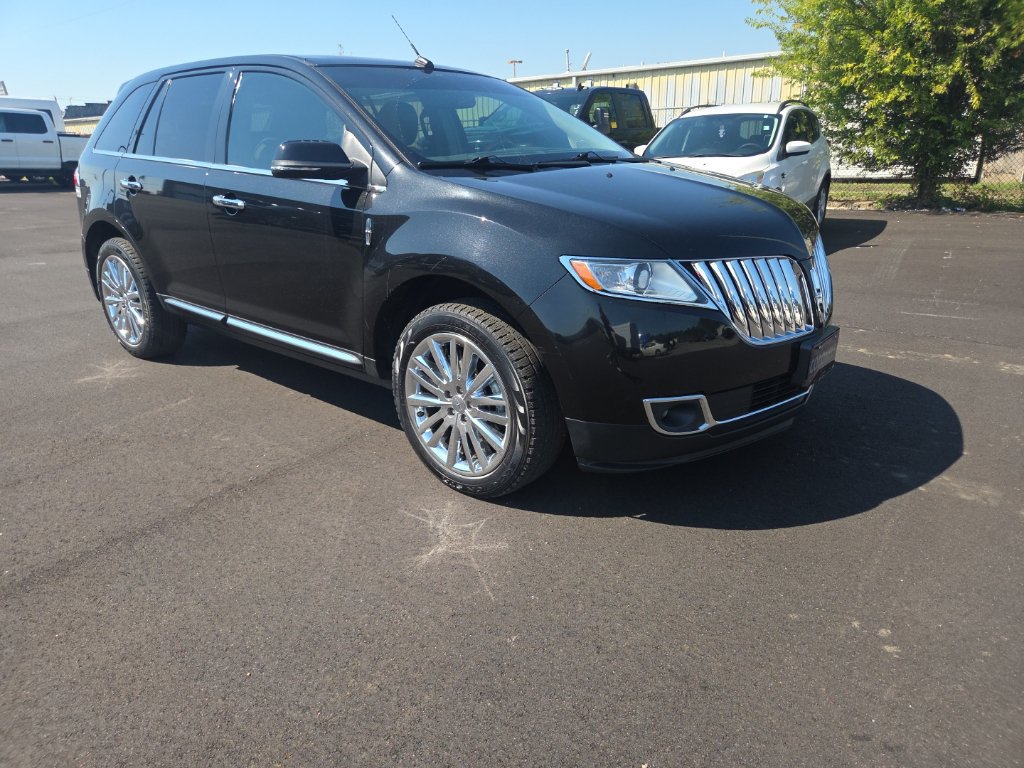 Used 2015 Lincoln MKX FWD w/ Equipment Group 102A image 17