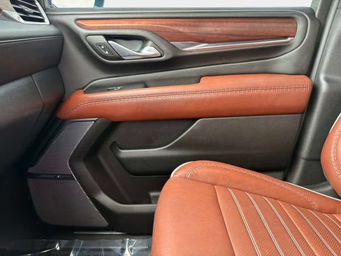 Used 2023 GMC Yukon Denali Ultimate w/ LPO, Floor Liner Package AWD/4WD image 20