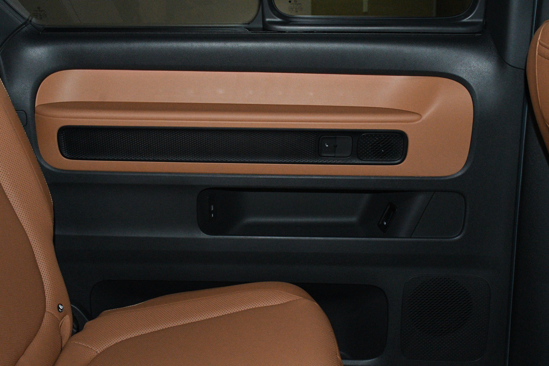 Used 2025 Volkswagen ID. Buzz Pro S RWD image 45