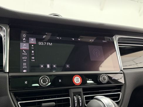 New 2026 Porsche Macan image 42