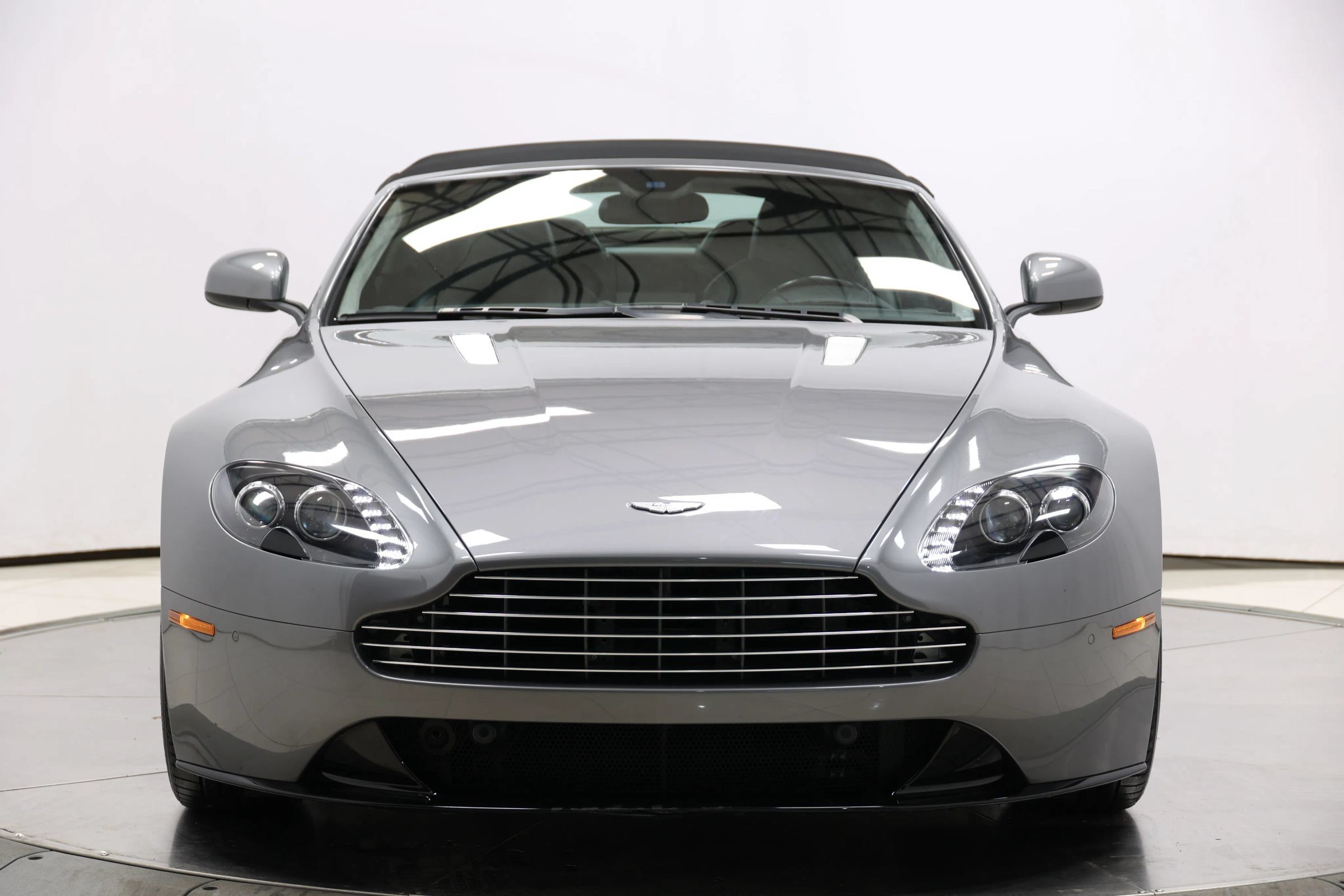 Used 2016 Aston Martin V8 Vantage S RWD image 76