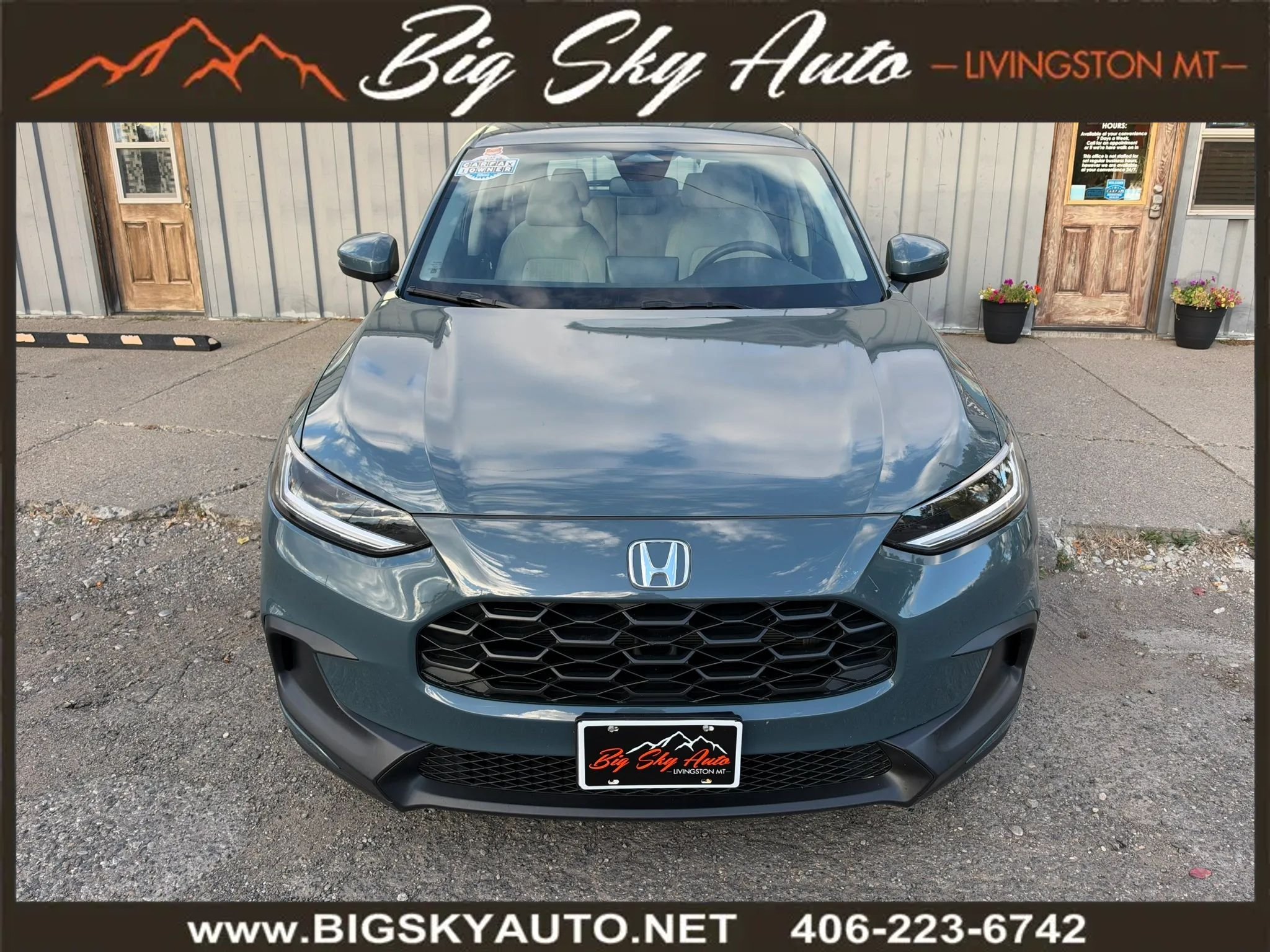 Used 2025 Honda HR-V LX image 2