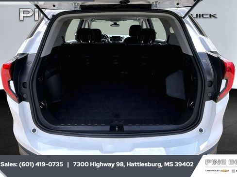 Used 2020 GMC Terrain SLE FWD image 21