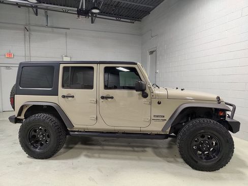 Used 2018 Jeep Wrangler Unlimited Sport S image 5