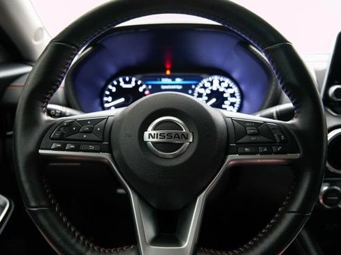 Used 2023 Nissan Sentra SR w/ SR Premium Package FWD image 21