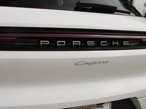 Certified 2026 Porsche Cayenne image 14
