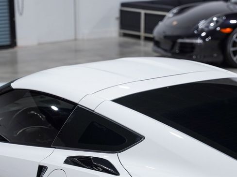 Used 2016 Chevrolet Corvette Z06 w/ 3LZ Preferred Equipment Group image 15