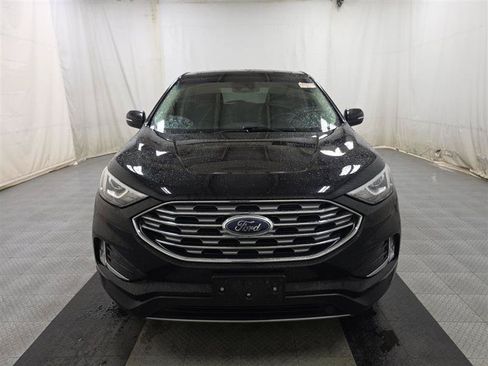 Used 2019 Ford Edge Titanium w/ Canadian Touring Package AWD/4WD image 2