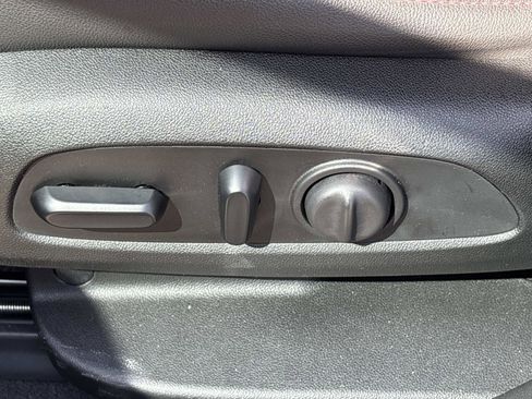 Used 2020 Chevrolet Blazer RS image 16