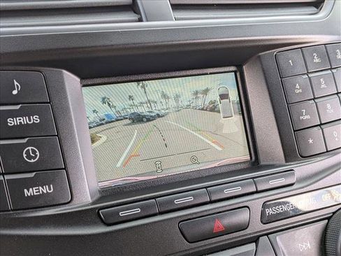 Used 2018 Ford Explorer XLT image 13