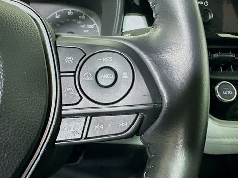 Certified 2023 Toyota Corolla SE image 17