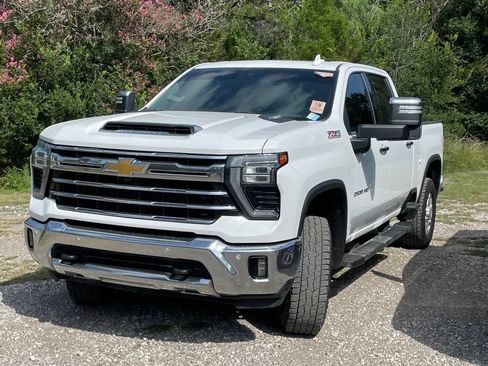 Used 2024 Chevrolet Silverado 2500 LTZ w/ LTZ Convenience Package AWD/4WD image 1