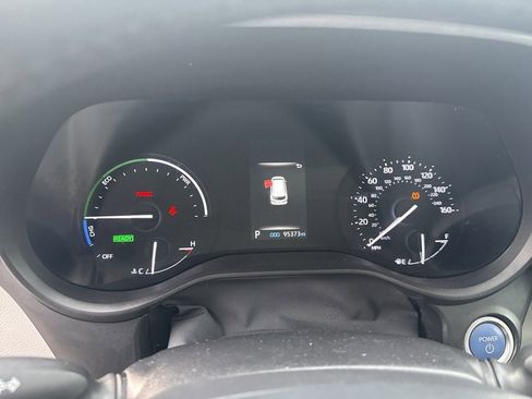 Used 2021 Toyota Sienna XLE image 14