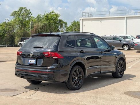Used 2022 Volkswagen Tiguan SE R-Line image 5