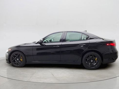 Used 2020 Alfa Romeo Giulia AWD w/ Quick Order Package 22J Sport image 4