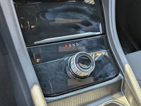 Used 2024 Jeep Grand Cherokee Laredo w/ Trailer Tow Package image 22