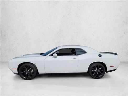 Used 2022 Dodge Challenger SXT w/ Plus Package RWD image 9