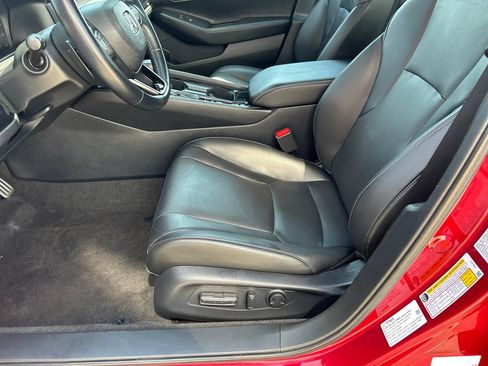 Used 2025 Honda Accord Sport image 10