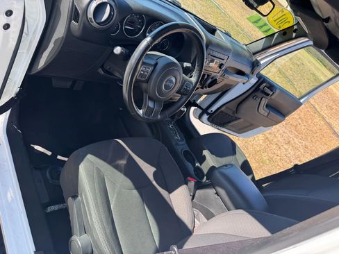 Used 2017 Jeep Wrangler Unlimited Sport w/ Quick Order Package 24S image 10