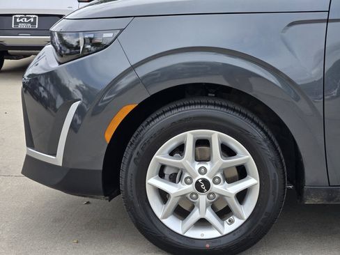 Certified 2025 Kia Soul LX w/ LX Technology Package FWD image 14