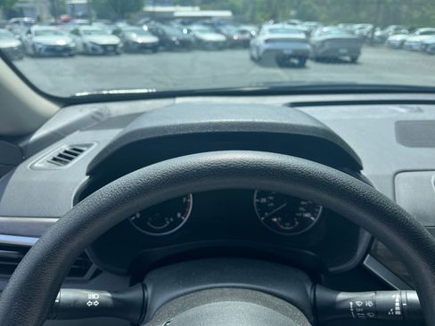 Used 2025 Nissan Altima 2.5 SV image 29