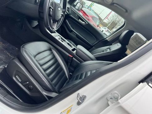 Used 2023 Ford Edge SEL w/ Convenience Package image 12