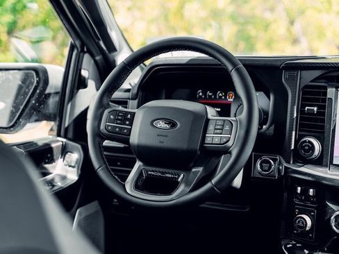 New 2025 Ford F150 Lariat w/ Equipment Group 502A High image 30