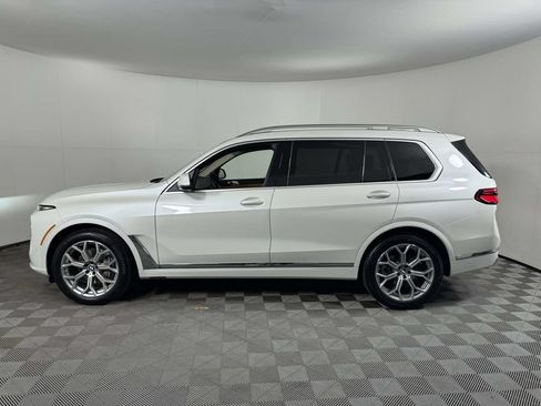 Used 2026 BMW X7 xDrive40i w/ Premium Package AWD/4WD image 11