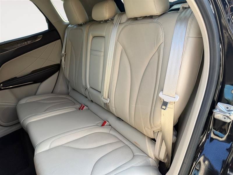 Used 2019 Lincoln MKC Reserve w/ MKC Climate Package FWD image 15