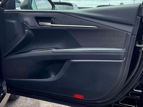 Used 2025 Toyota Camry LE image 22